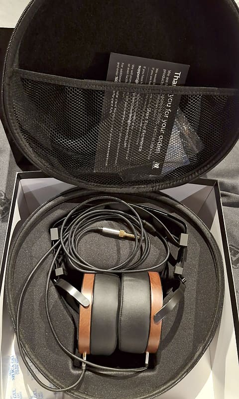 Monoprice Monolith M1060 Planar Magnetic Headphones Open Back - over ear  			