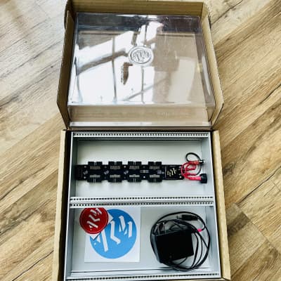 ALM Busy Circuits Powered Eurorack Case 6U 52HP with ALM Busy Circuits Powered Eurorack Case 6U 52HP with