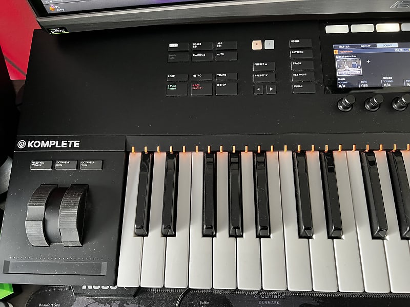 Native Instruments Komplete Kontrol S49 Mk2 | Reverb Canada