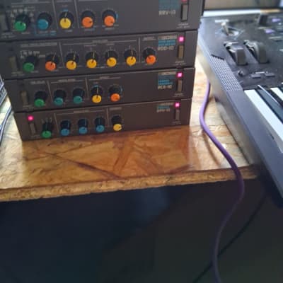 Boss Micro System Rack BMR-5 mit fünf Micro Rack Series Effektgeräte Mitte 80ger - Schwarz image 4