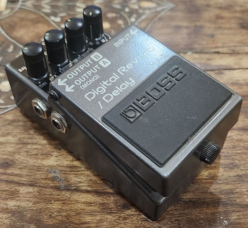 BOSS RV-3 Digital Reverb Delay Guitar Effect Pedal used