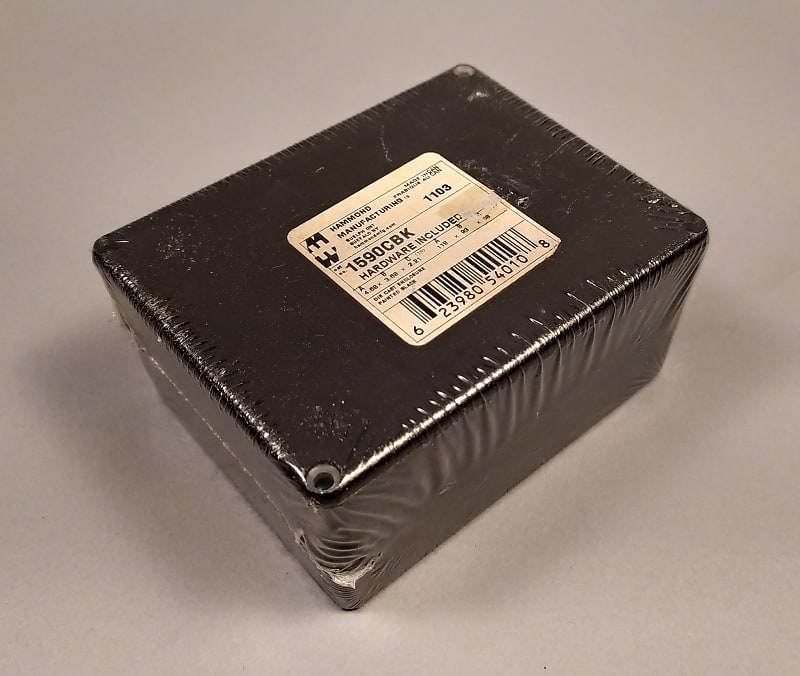 Hammond 1590CBK die cast aluminum project box black image 1