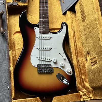 Fender Stratocaster 1963 NOS Sunburst Custom Shop Mint & Complete image 2