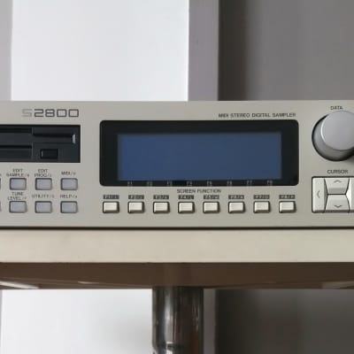 Akai S2800 MIDI Stereo Sampler 10MB Memory & New Display