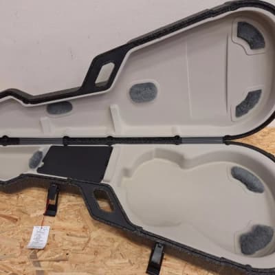 TRIC 28290 Folk / Classic case 2015- - Black image 3