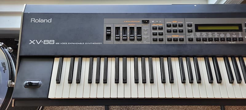 Roland XV-88 128-Voice 88-Key Expandable Digital Synthesizer | Reverb