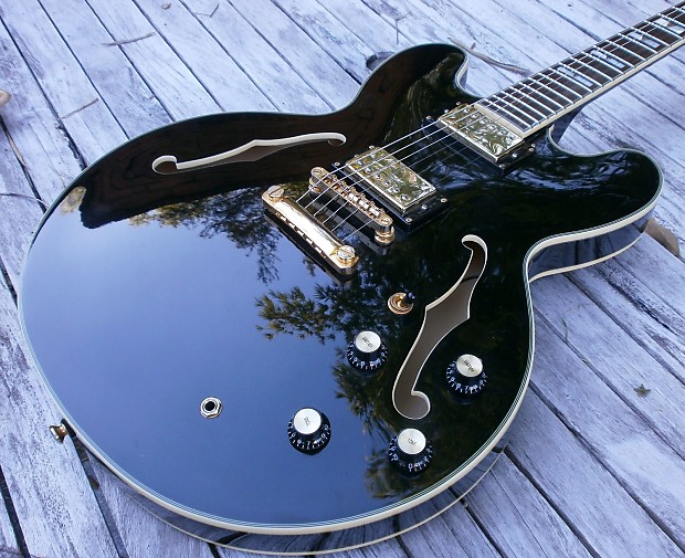 Epiphone sheraton ii pro hard deals case