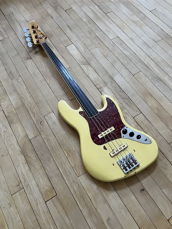 ギター PRECISION DRIVE Fender Precision Bass 1970 - 1983 | Reverb