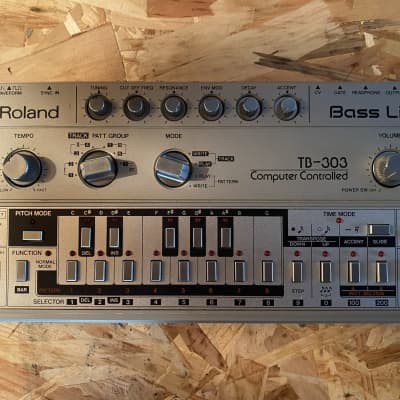 Roland TB-303 Bassline Synthesizer Module 1981 - 1984 - Silver