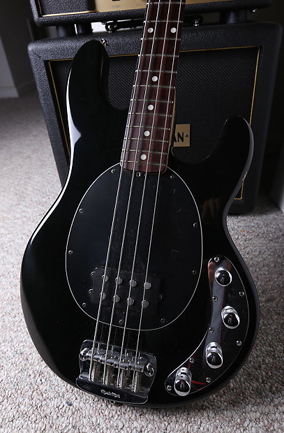 Ernie Ball Musicman Stingray bass 2002 black