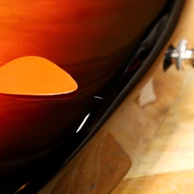 Fender 2019 Sixty-Six Alternate Reality Sunburst HSS Offset Guitar Clean! 95002 image 11