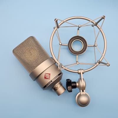 Which signal chain's better to follow my new Neumann TLM 103