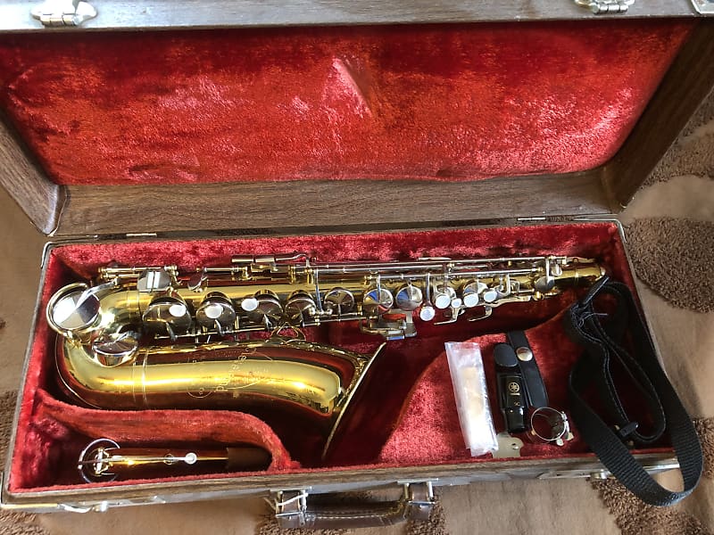 King Cleveland alto saxophone 19651970 Gold with Nickel Reverb