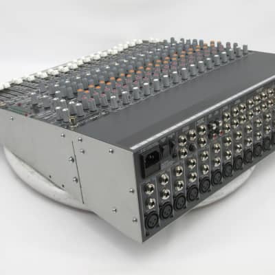 Mackie 1604-VLZ3 16-Channel / 4-Bus Analog Mic / Line Mixer image 3