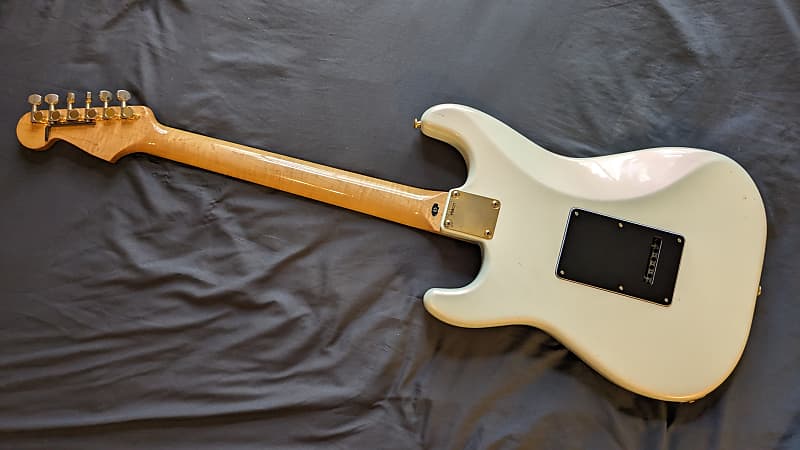 TOKAI Custom Edition SD652 エレキギター 黒ずむ