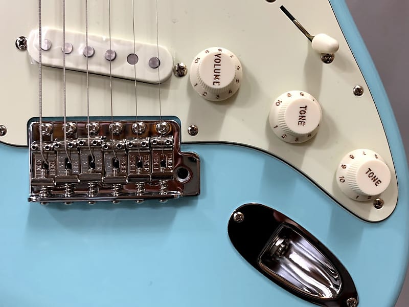 Fender Japan Traditional 60S STRATOCASTER SN: ***2228 2019 Daphne Blue