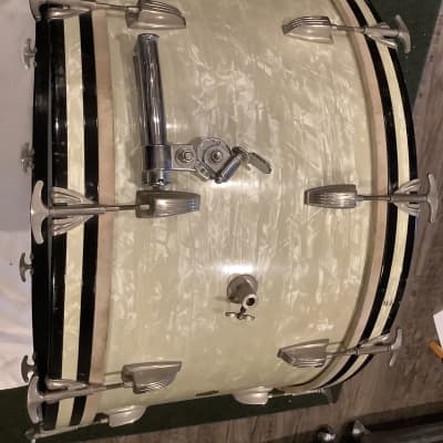 WFL 26 inch bass drum 1950s - White Marine Pearl image 5