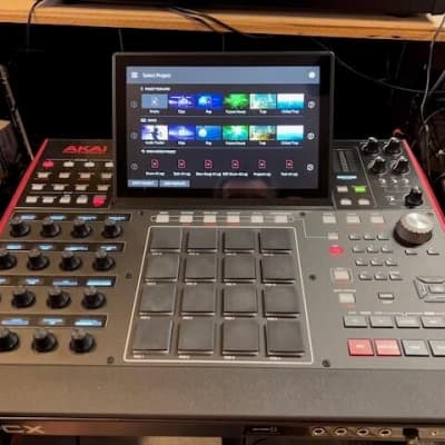 Akai Professional MPC X Standalone Sampler and Sequencer including Case and free small Akai Keyboard image 5
