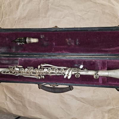 ぴ*ん様 メタルクラリネット　Cavalier Elkhart Elkhart Cavalier metal clarinet, USA, Silver-finish with case