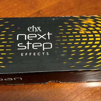 EHX Electro-Harmonix Next Step STEREO PAN PEDAL Panning Effects image 4