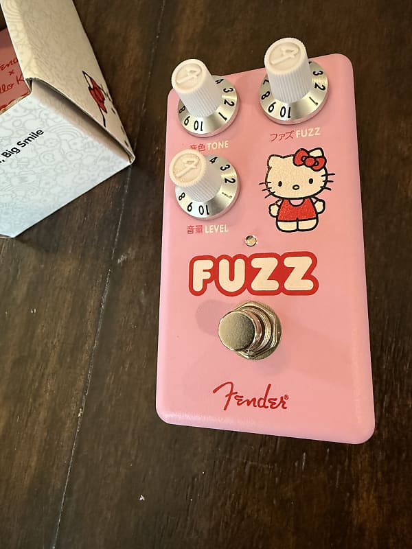 Fender Hello Kitty Fuzz