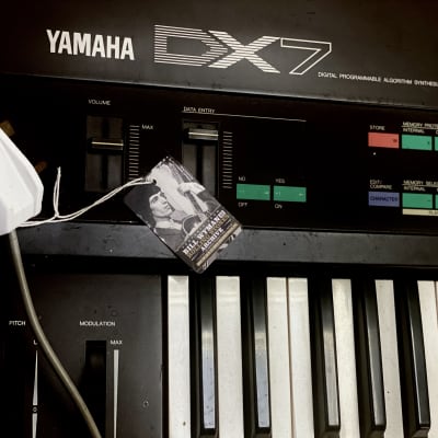 Rolling Stones - BILL WYMANS Yamaha  Super DX-7 Polyphonic Synthesizer 1986 - 1990 Black auth serial image 2