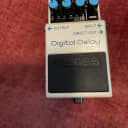 Boss Dd-3 digital delay pedal  Pearl white