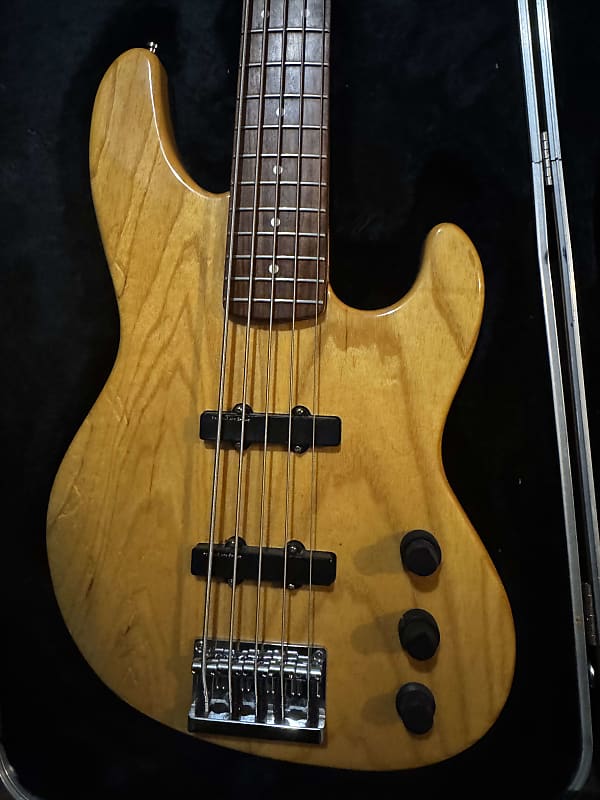 もももFender USA1990年代製V Jazz Bass 入れ物付き レビュー】風格漂う89年製ヴィンテージ Fender American Vintage