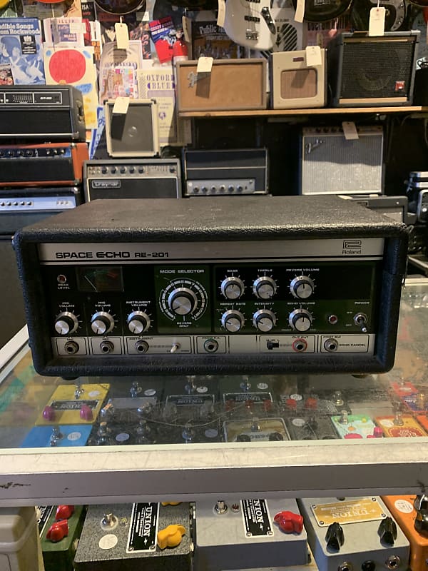 Roland RE201 Space Echo Tape Delay / Reverb 1970s Black Reverb