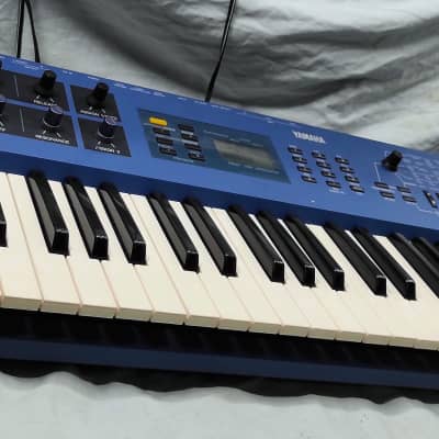 Yamaha CS1x Control Synthesizer 1996 - Blue
