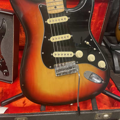 1977 Fender Stratocaster 3-Bolt Neck, Maple Fretboard, Sunburst image 5
