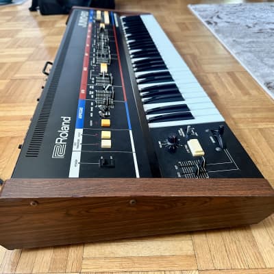 Roland Juno-60 61-Key Polyphonic Synthesizer 1982 - 1984 - Black