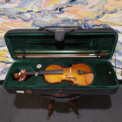 Cremona SV-150 Premier Student Violin Outfit – 4/4 Size w/ Case