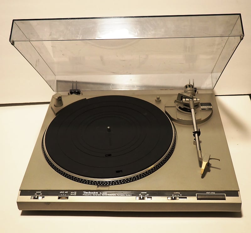 Vintage Technics SLB350 beltdrive turntable, Ortofon cart, Reverb
