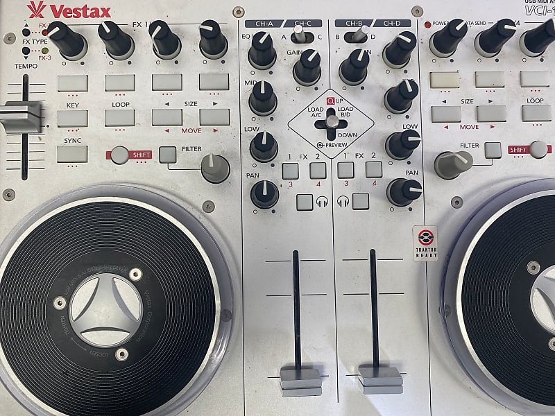 Vestax VCI 100MKII DJ Controller (San Diego, CA)