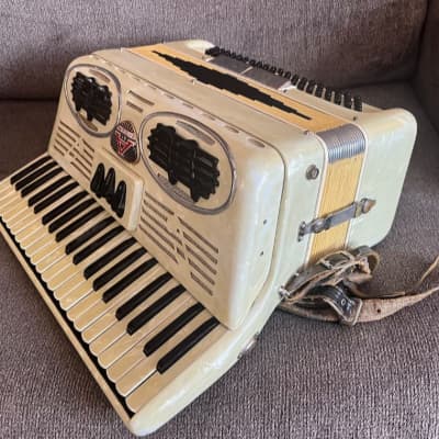 Excelsior Accordiana Accordion Model 305 w/Case image 5
