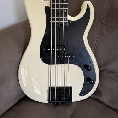 Schecter P-5 Ivy 5 String Bass image 1