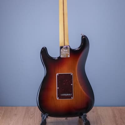 Fender American Professional II Stratocaster Sunburst DEMO image 4