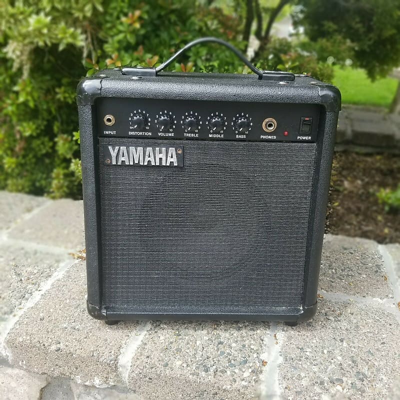 Yamaha HY 10G III Guitar Amplifier