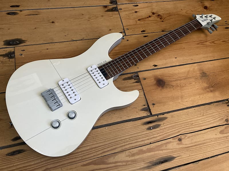 YAMAHA RGXA2 ホワイト DISC Yamaha RGX A2 Electric Guitar, White at Gear4music