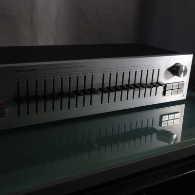 Realistic 10 Band Stereo Frequency Equalizer model 31-2005 - égaliseur vintage image 19