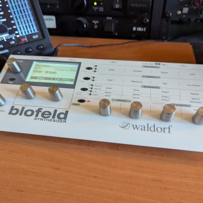 Waldorf Blofeld Desktop Synthesizer 2007 - Present - White