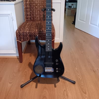 Synsonics Electric Guitar with Built in Amplifier Speaker Made in Korea for sale