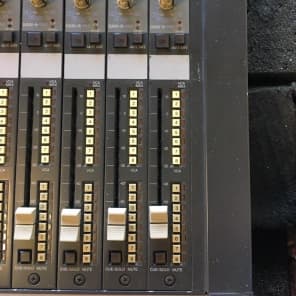 Yamaha  PM 3000 40-Channel Mixing Console image 4
