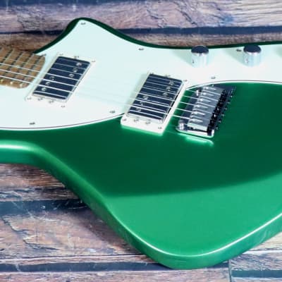 Fender Player Plus Meteora HH w/Fender Deluxe Gig Bag 2022 Model in Cosmic Jade image 3