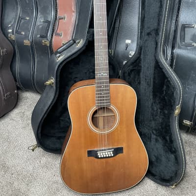unknown make 12 string acoustic guitar  1970s? solid wood with martin tuners and hard case image 2