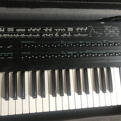 Yamaha DX7IID 16-Voice Synthesizer, Just serviced, w/ case, sustain & cartridges image 5