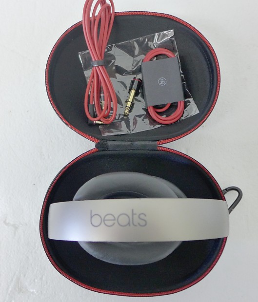 Beats by Dre Studio 2.0 Wireless Headphones image 1