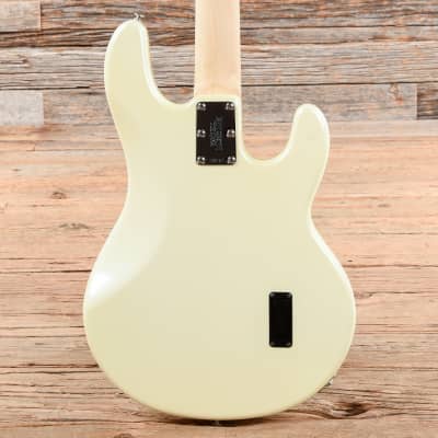 Music Man StingRay Bass LEFTY White 2016 image 3