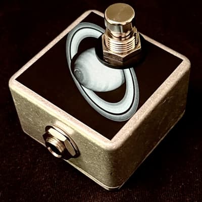 Saturnworks Normally Closed Micro Soft Touch Clickless Tap Tempo / Momentary Control Switch Pedal for Boss Devices - Handcrafted in California